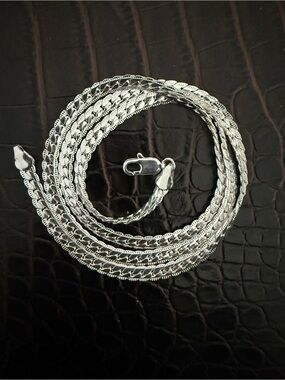 Brand NEW Silver Textured Rope Chain Necklace